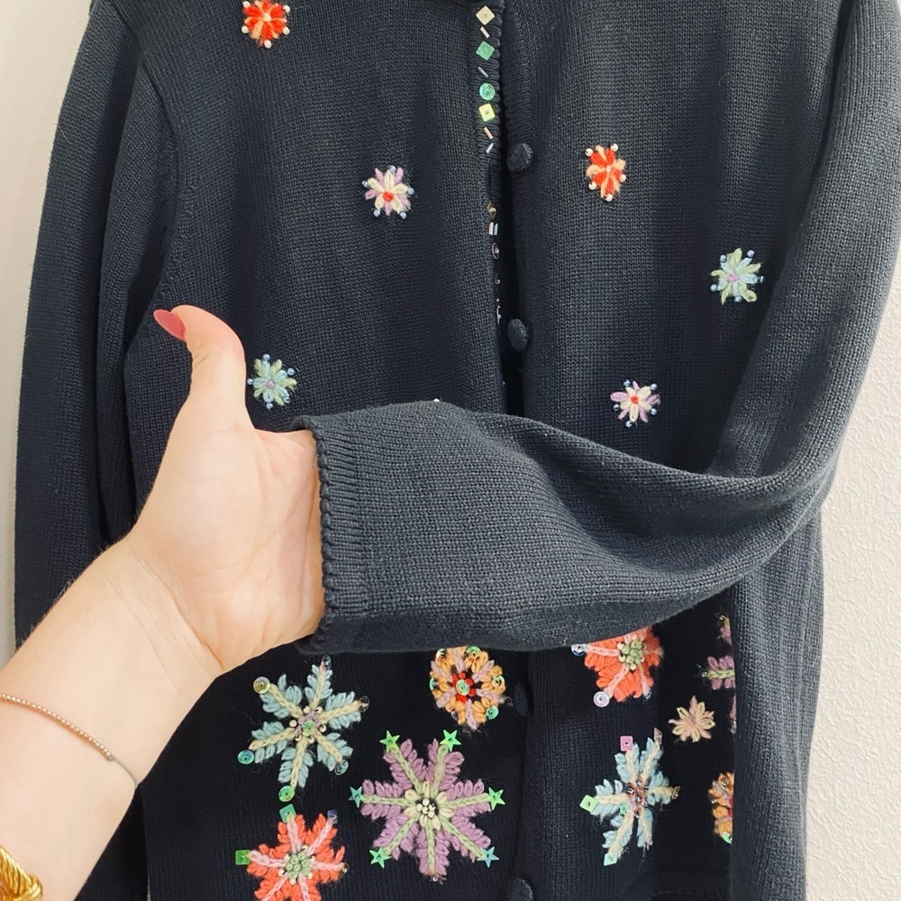Vintage White Stag Black Beaded Snowflake Embroidered Cardigan XL Grandma Core - Picture 6 of 8